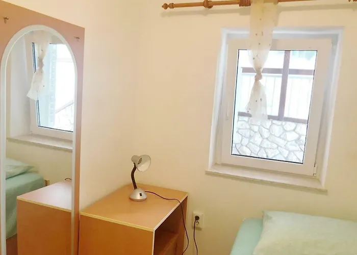 阿德里亚公寓 *